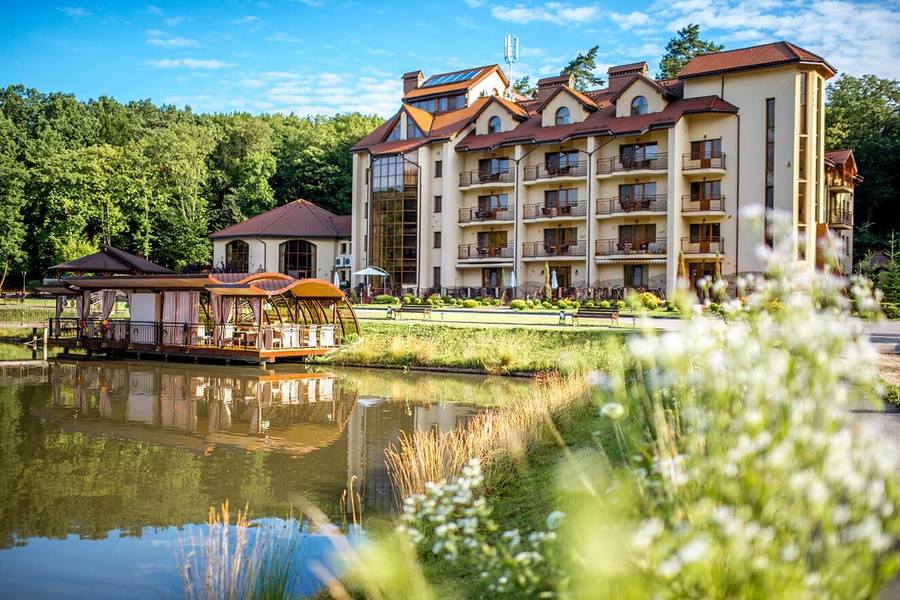 Куди поїхати на вихідні біля Львова.