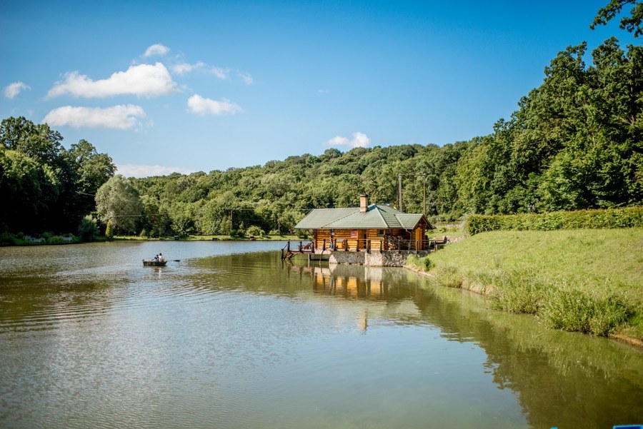 lake in the lviv