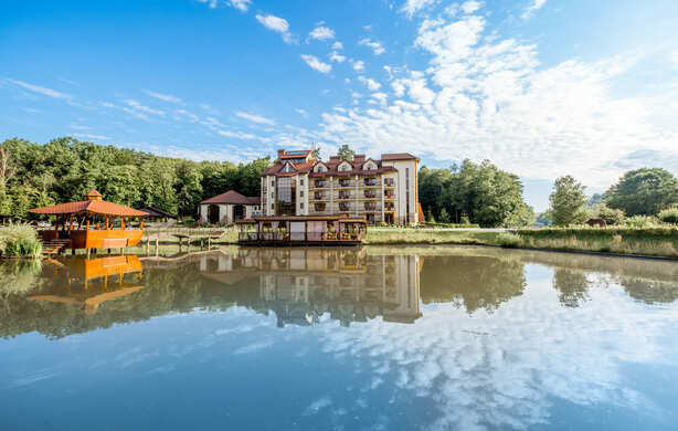 Де можна відпочити в Україні влітку 2024: визначні місця на заході країни