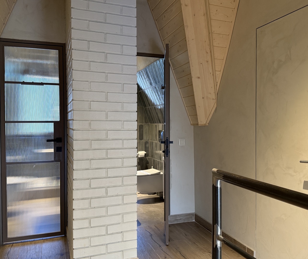 КОТЕДЖ ПОКРАЩЕНИЙ